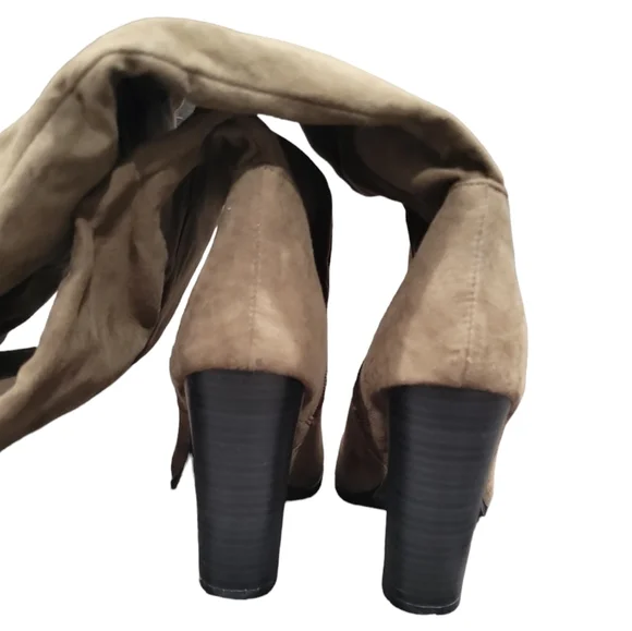 Charlotte Russe Brown Faux Suede Thigh High Heeled Boots Size 8 - Picture 3 of 9